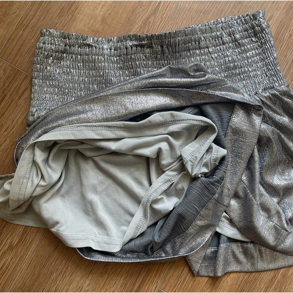 Women’s Pants Store Sparkle Swing Shorts Size S Silver Club wear RUSH festival - Picture 4 of 6